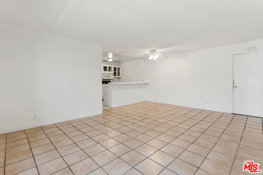 5414 Newcastle Avenue #19 photo 29