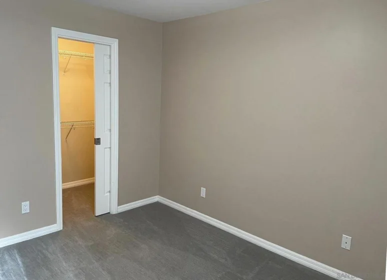 5252 Balboa Arms Drive #280 photo 15