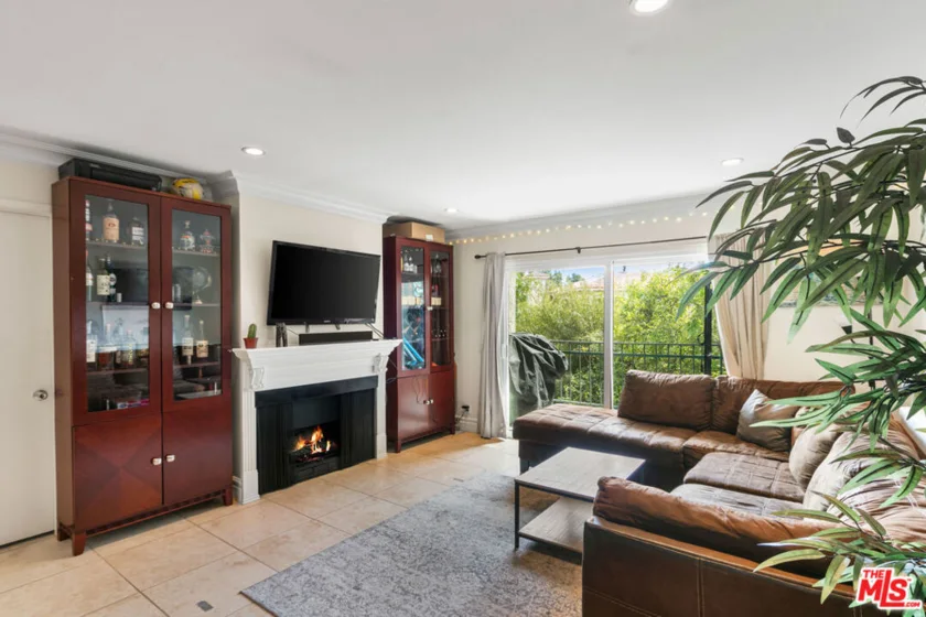 6481 Kanan Dume Road photo 1