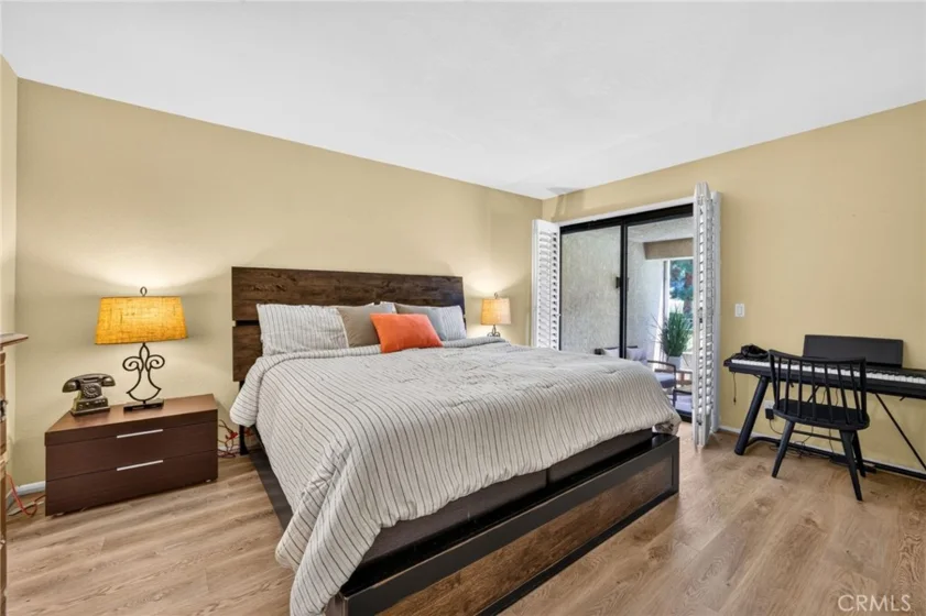 23406 Coso photo 19