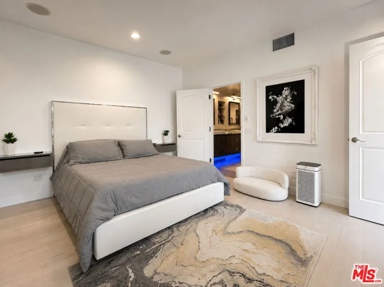 851 N San Vicente Boulevard #309 photo 11