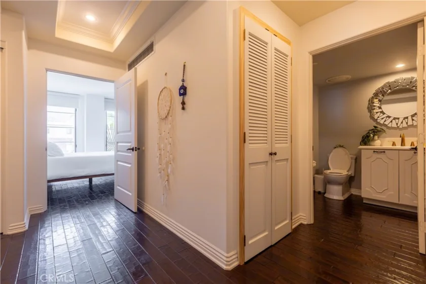 10795 Wilshire Boulevard #402 photo 11