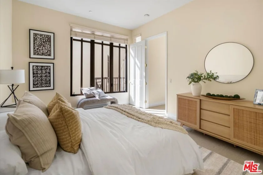 11847 Gorham Avenue #403 photo 8