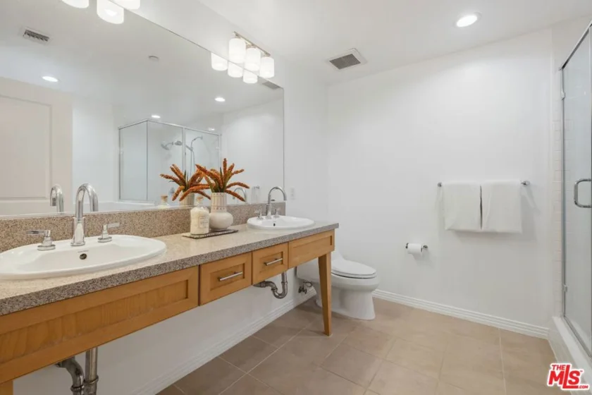 4050 Glencoe Avenue #315 photo 10