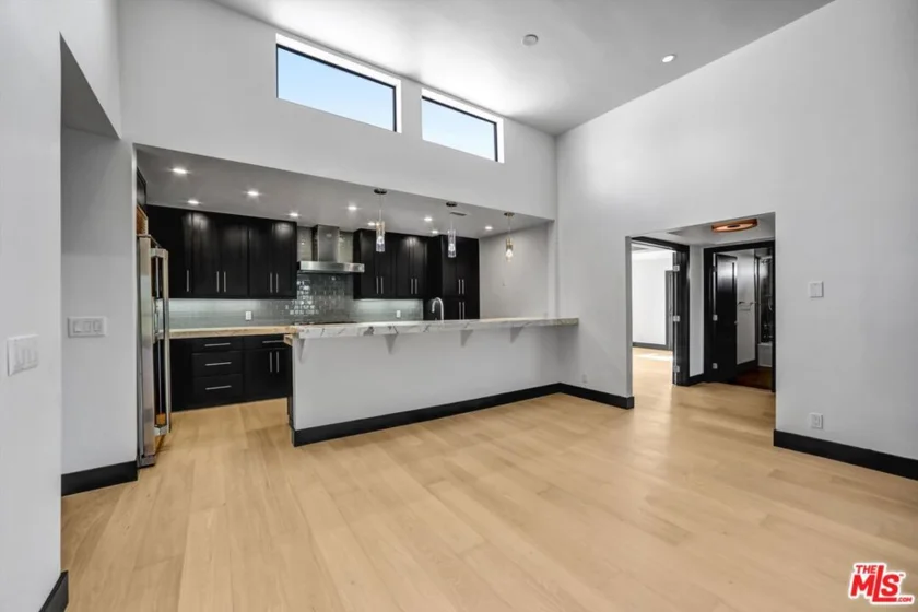 9025 Keith Avenue #302 photo 7
