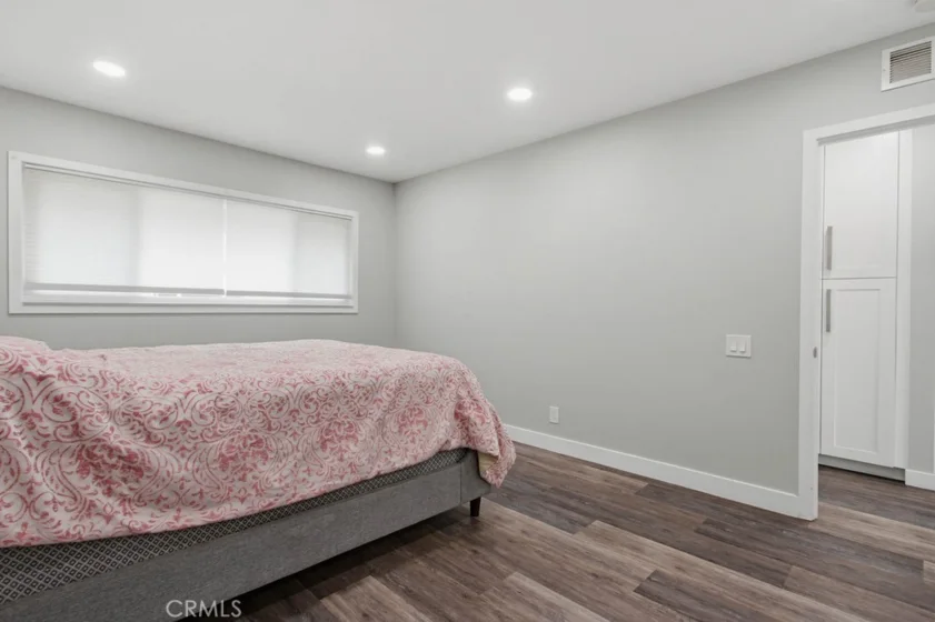 1860 W Glenoaks #L photo 20