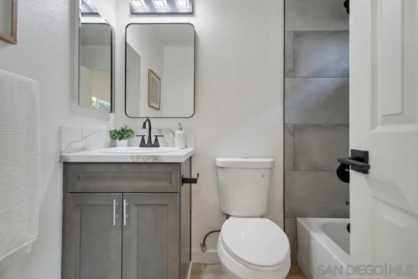 2909 Keats Street #11 photo 5