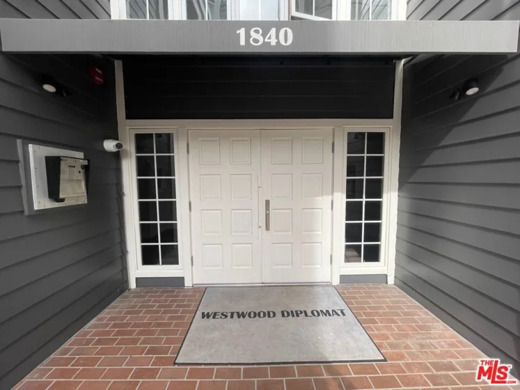 1840 Veteran Avenue #106 photo 5