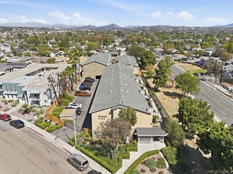 4775 Seminole Drive #201 photo 17