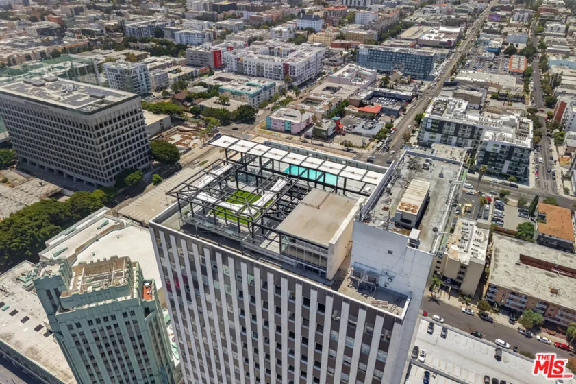 3810 Wilshire Boulevard #1108 photo 22