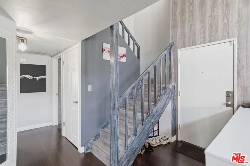 15946 Vanowen Street #209 photo 15