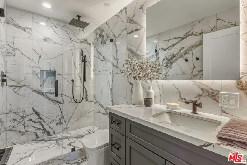 121 S Hope Street #334 photo 6