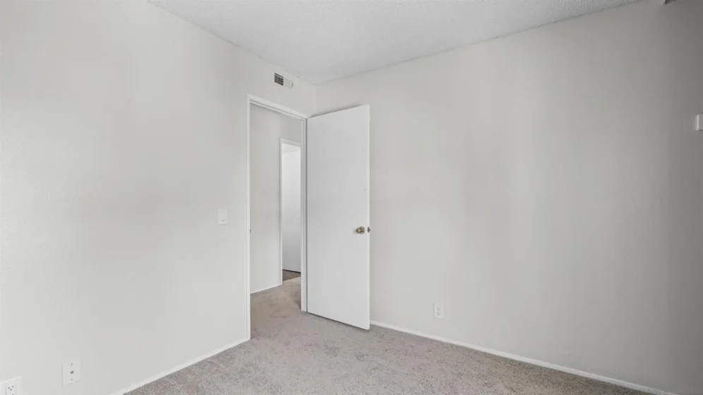 1629 Manzana Way photo 16