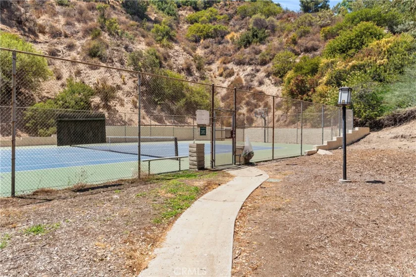 77 Barmore Court photo 40