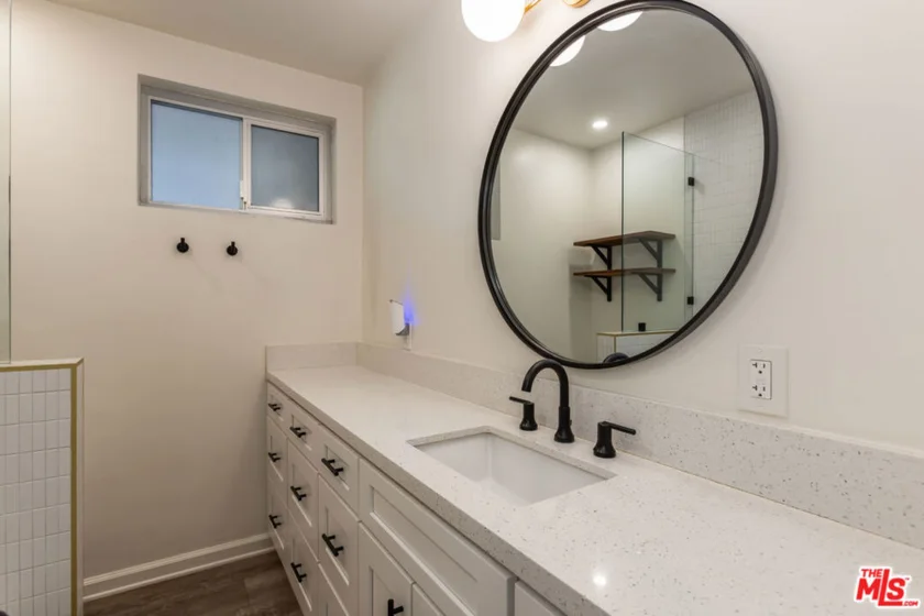 1955 Tamarind Avenue #2 photo 14
