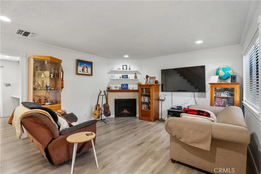 8574 Chapman #A photo 5