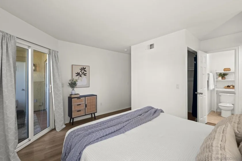 2063 Lakeridge #101 photo 19