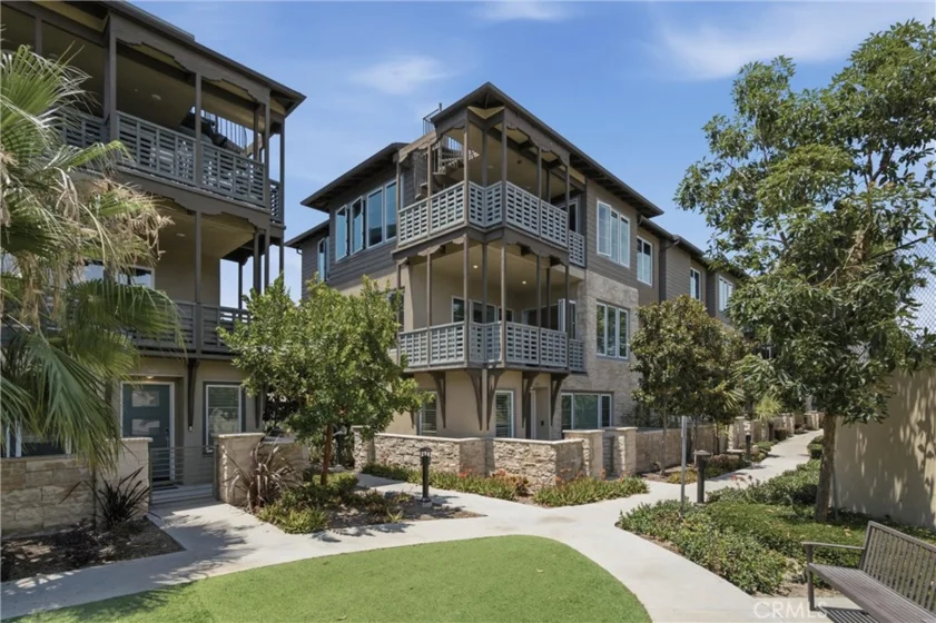 1313 Doheny photo 39