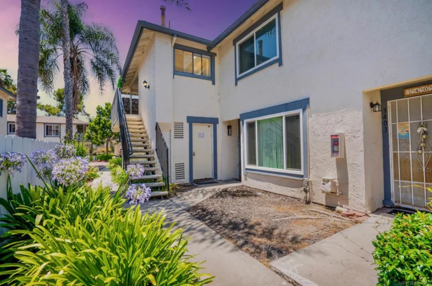 3407 Del Este Way photo 1