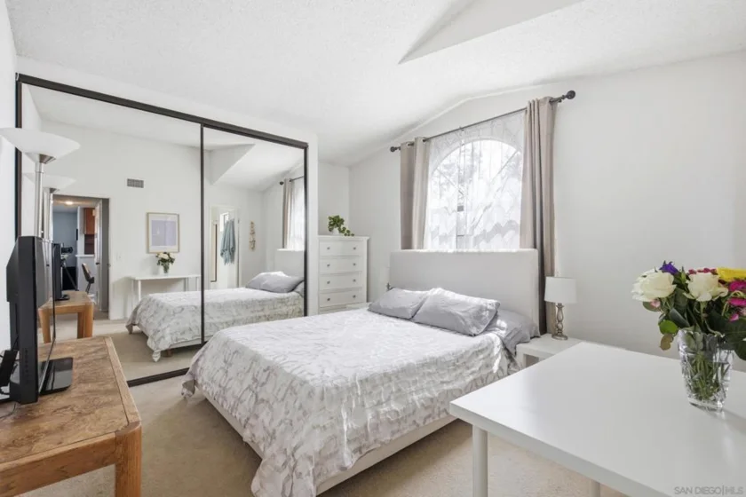 4475 Campus Avenue #4 photo 11