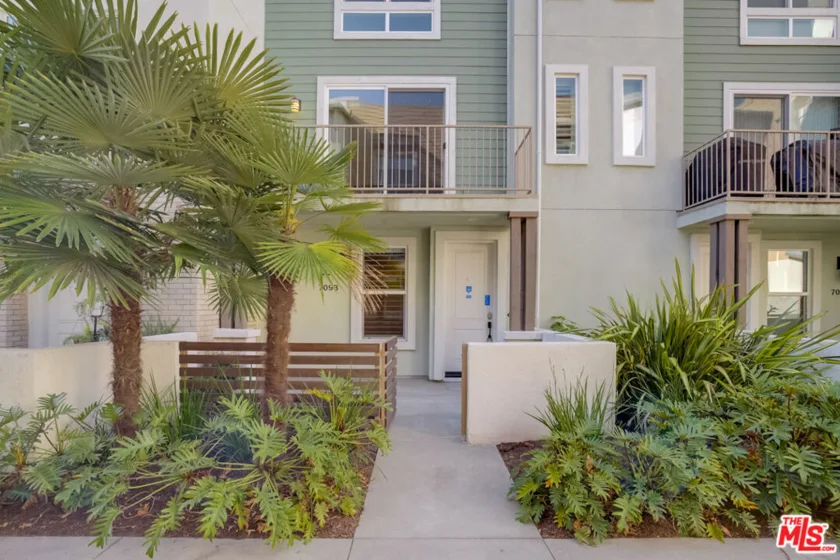 7093 Oregon Street photo 1