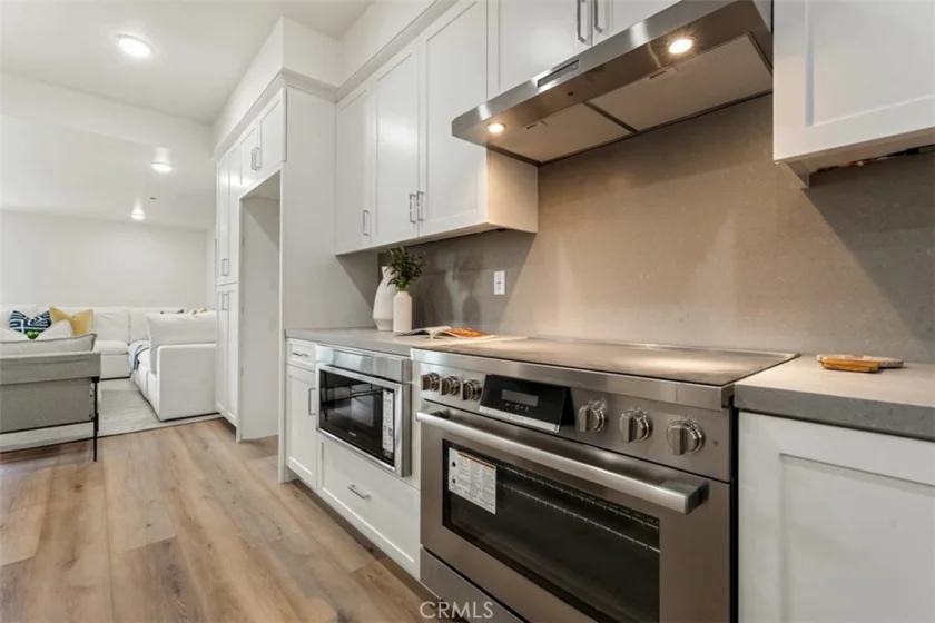 24722 Del Prado #303 photo 12