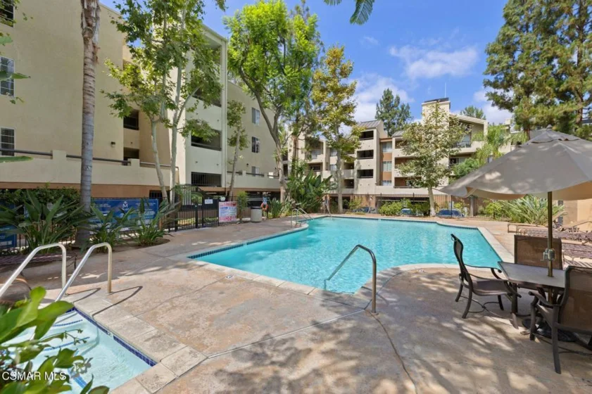 21400 Burbank Boulevard #306 photo 15