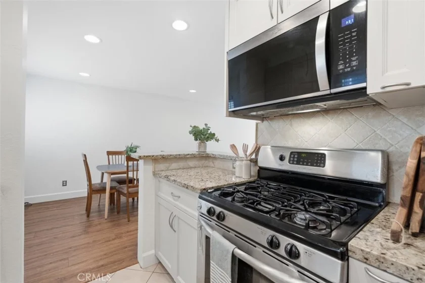 1747 Barry Avenue #106 photo 39