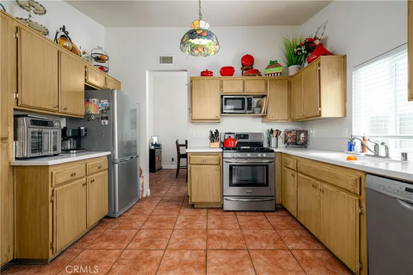 26014 Summer Dawn Court photo 4