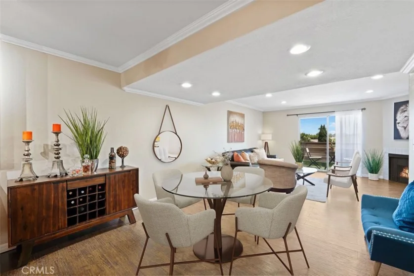 1355 Loma Avenue #303 photo 1