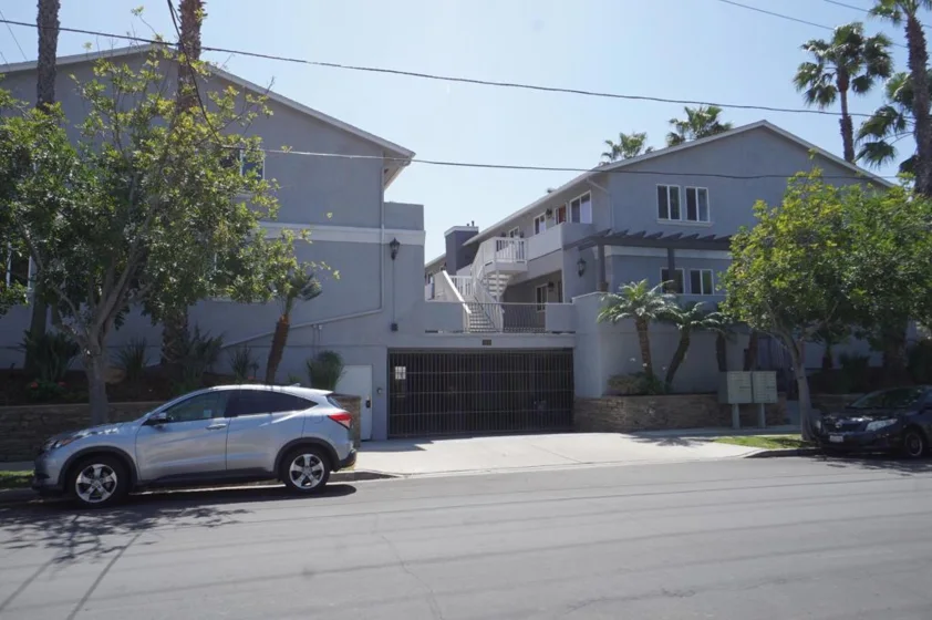 3909 Monroe #101 photo 1