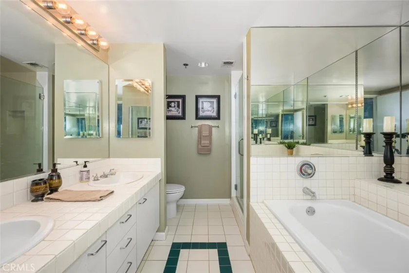 525 E Seaside Way #904 photo 15
