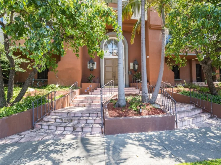 7120 La Tijera Boulevard #D201 photo 1