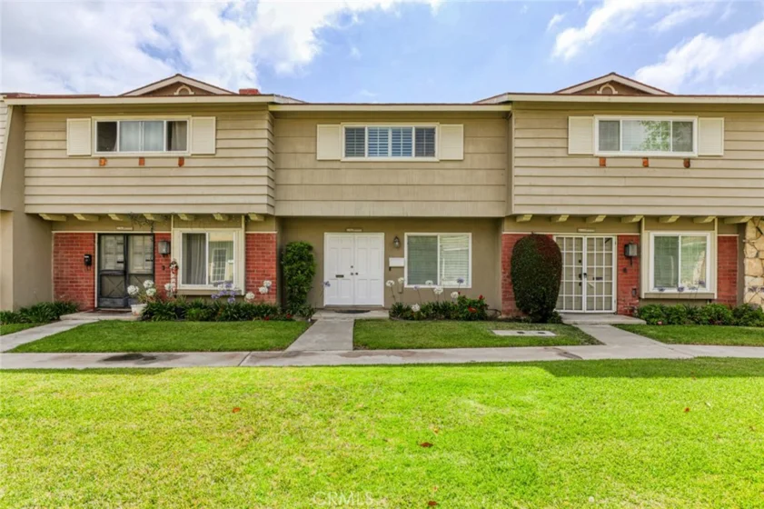 11879 Sungrove Circle photo 1
