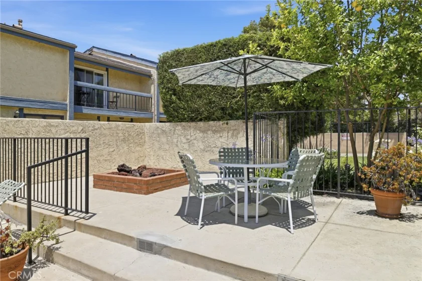 16717 Vanowen Street photo 26