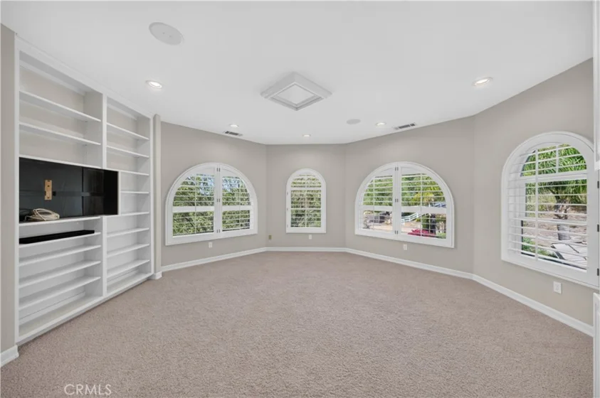 21100 Paseo Montana photo 35