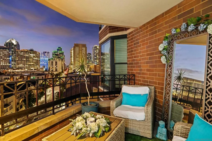 500 W Harbor Drive #1013 photo 9