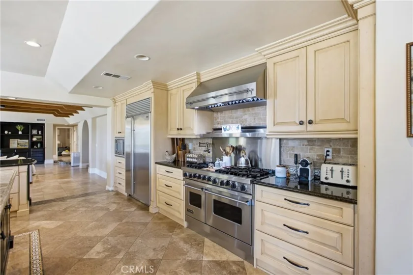 20855 Avenida Castilla photo 24