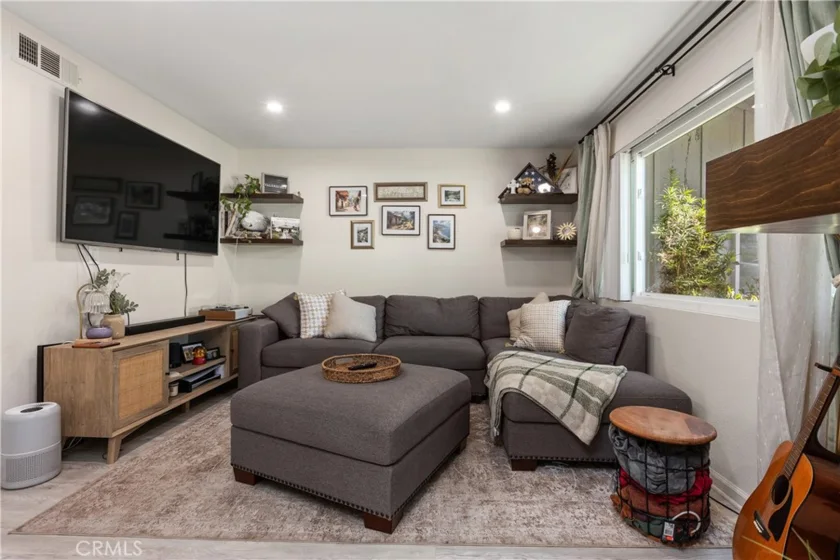 1227 Cameo Lane photo 9