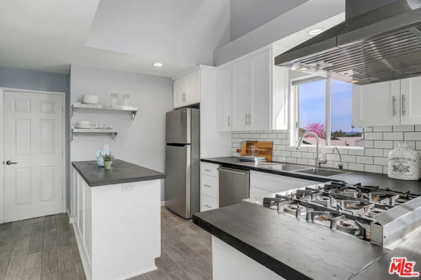 2204 S Bentley Avenue #304 photo 1