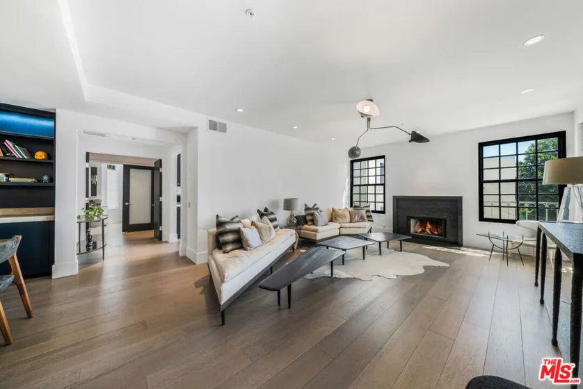 960 N Doheny Drive #301 photo 11