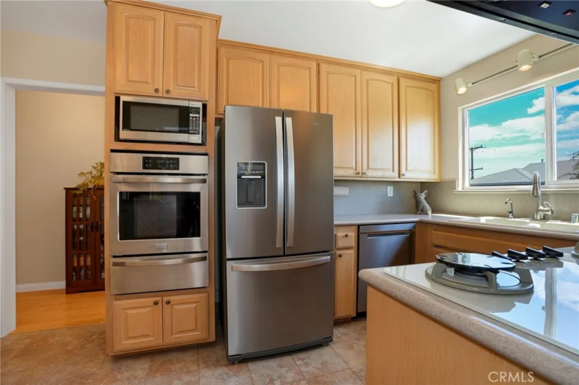 1240 Franklin Street #5 photo 13