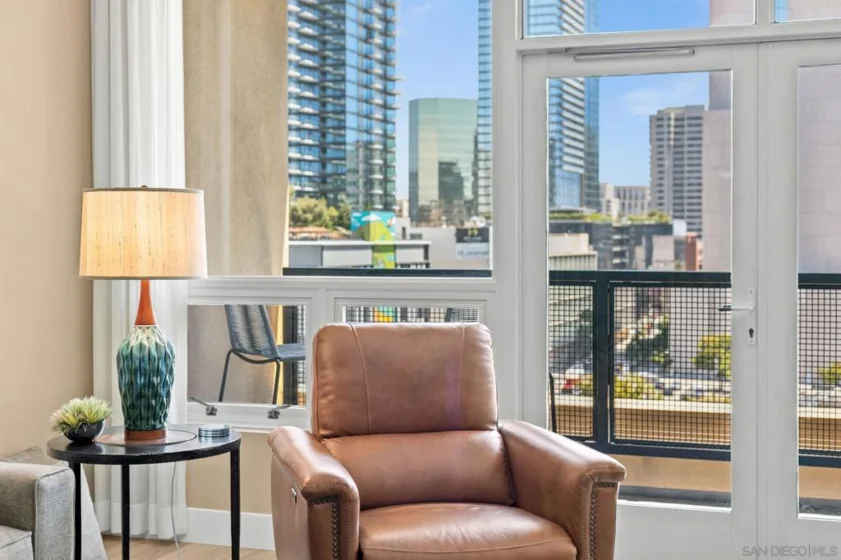 350 W Ash Street #809 photo 17
