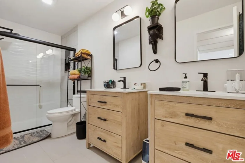1140 E Ocean Boulevard #220 photo 23