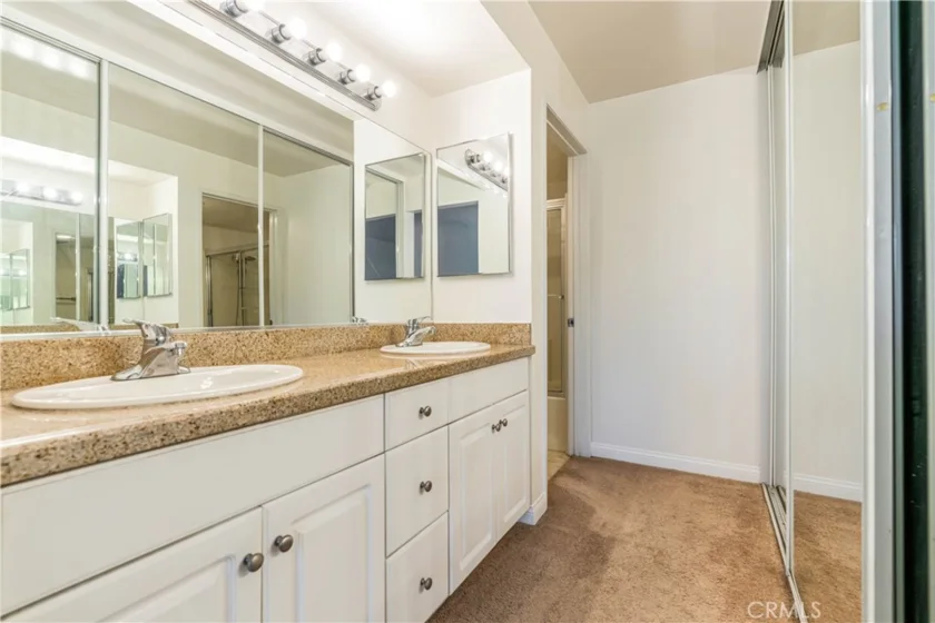 5530 Owensmouth Avenue #324 photo 10