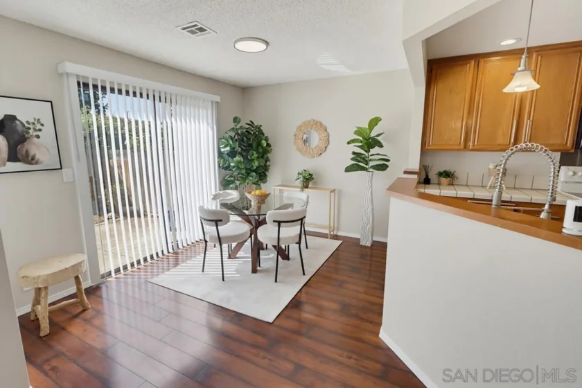 8391 Suntree Place photo 35