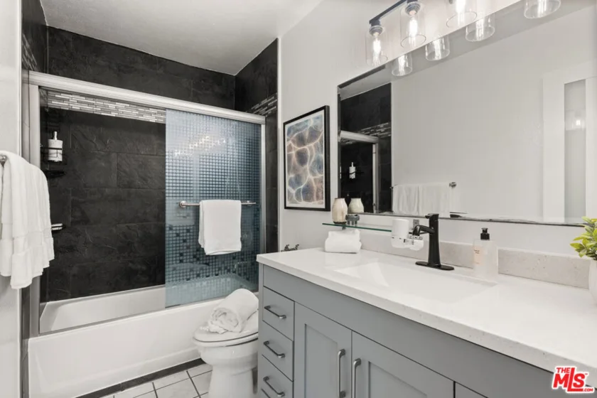4900 Overland Avenue #196 photo 3