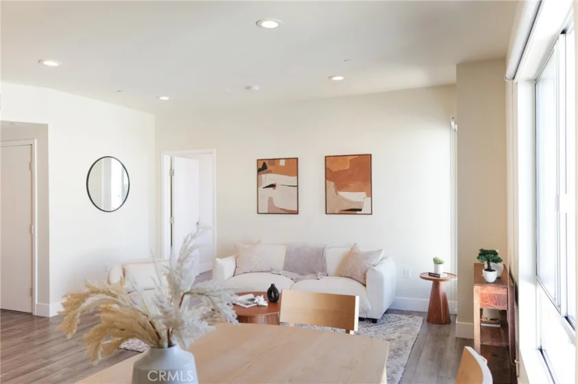 1101 S Harvard Boulevard #506 photo 2