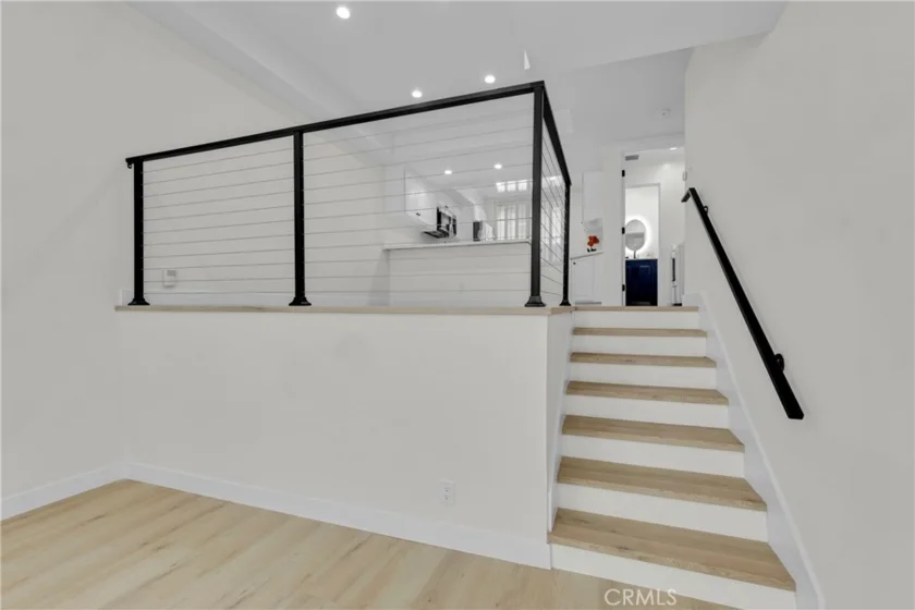 5435 Yarmouth Avenue #9 photo 44
