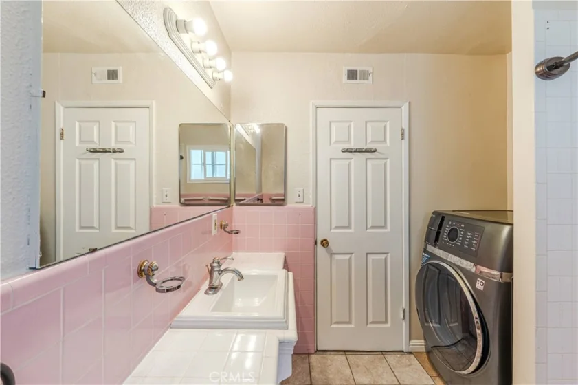 100 Cerritos Avenue #7 photo 14